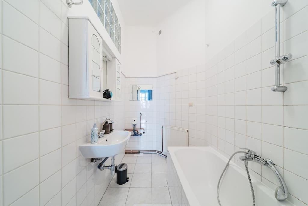 Zentrale Wohnung Fuer Entdecker Відень Екстер'єр фото